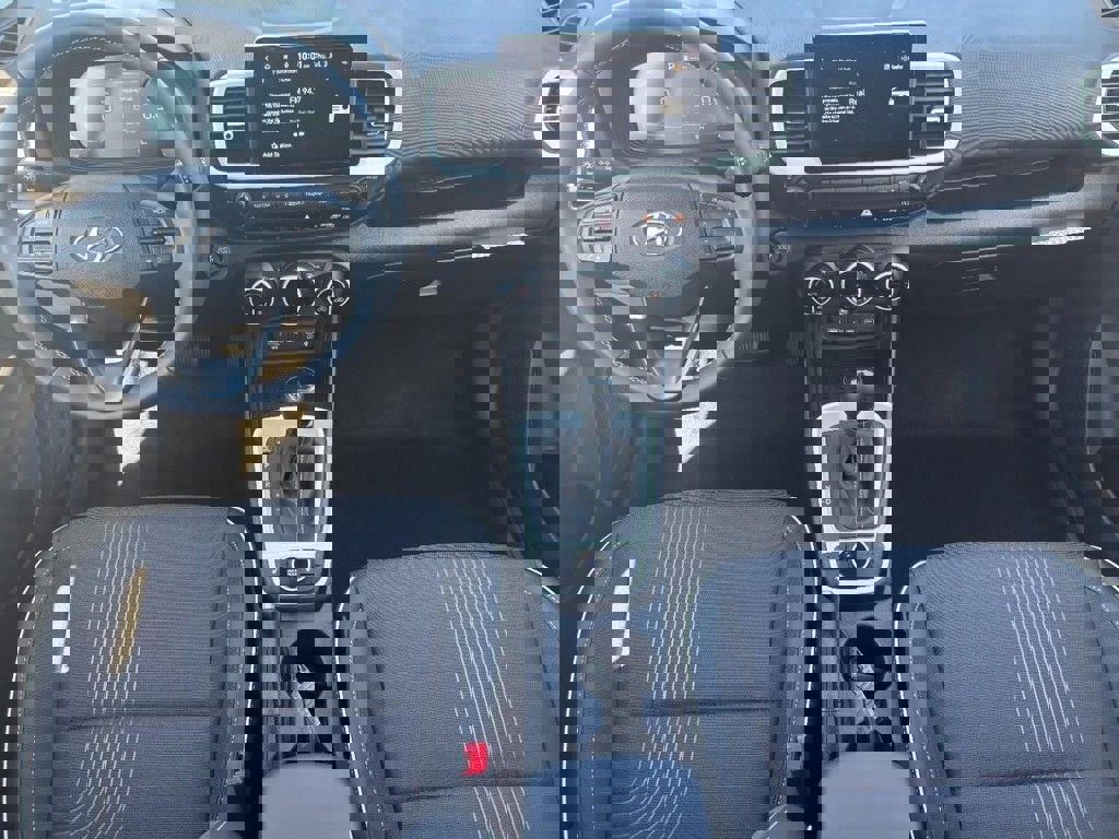 Certified 2025 Hyundai Venue Limited image 6