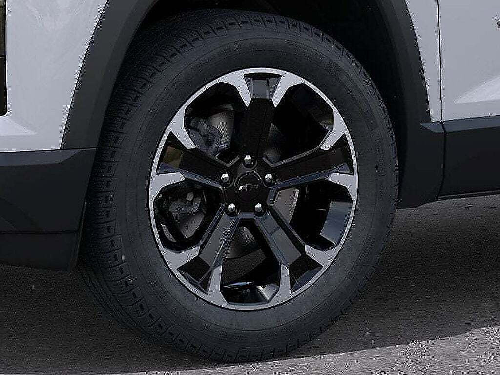 New 2026 Chevrolet Equinox LT w/ Convenience Package II FWD image 9