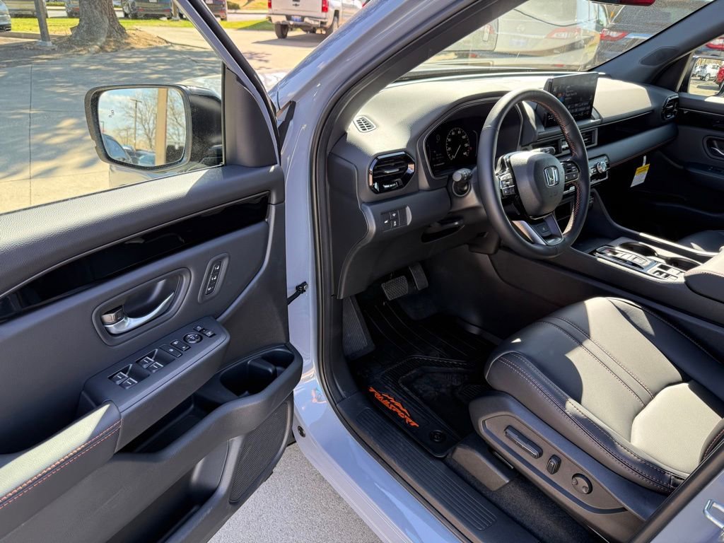 Certified 2025 Honda Pilot TrailSport image 14