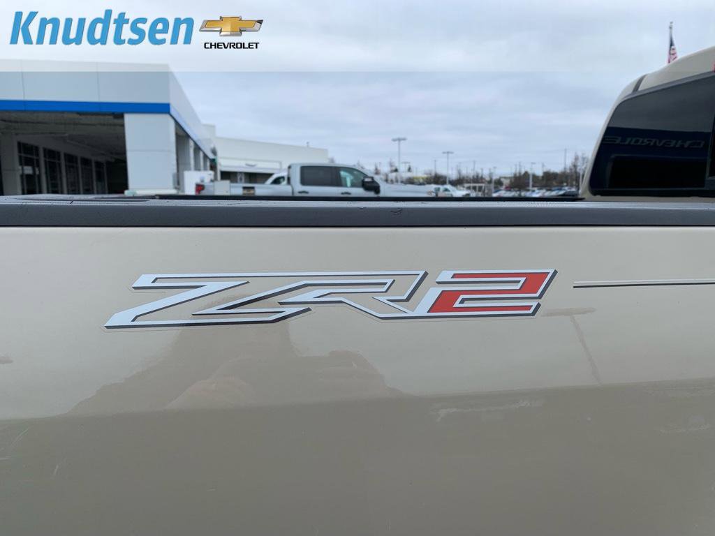 Used 2022 Chevrolet Colorado ZR2 image 14