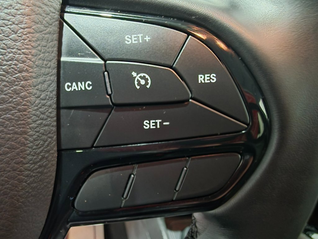 Used 2019 Jeep Cherokee Altitude image 6