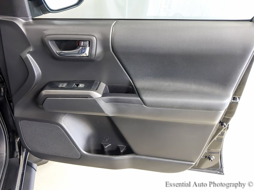 Used 2023 Toyota Tacoma TRD Sport AWD/4WD image 24