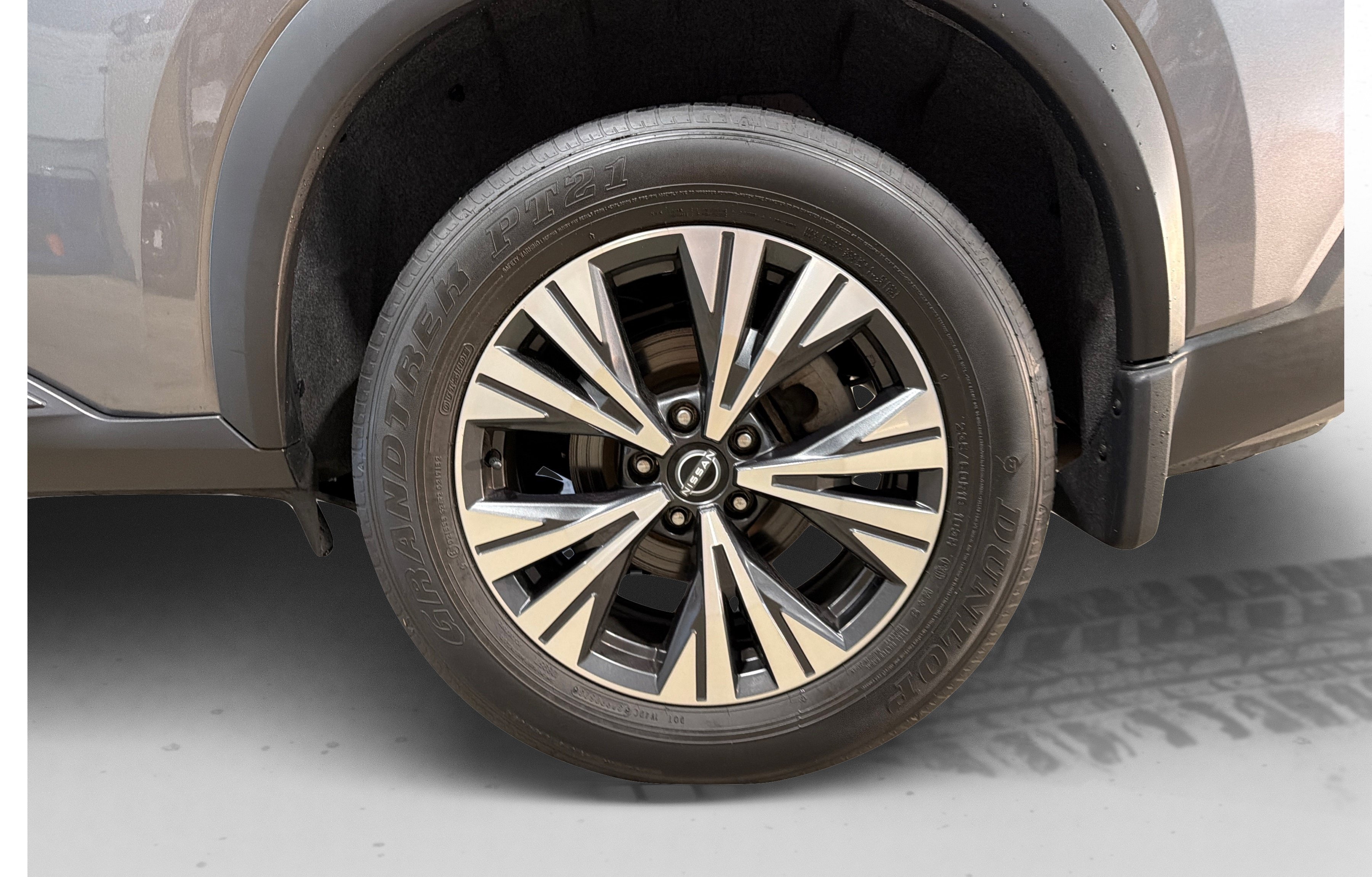 Used 2023 Nissan Rogue SV AWD/4WD image 44