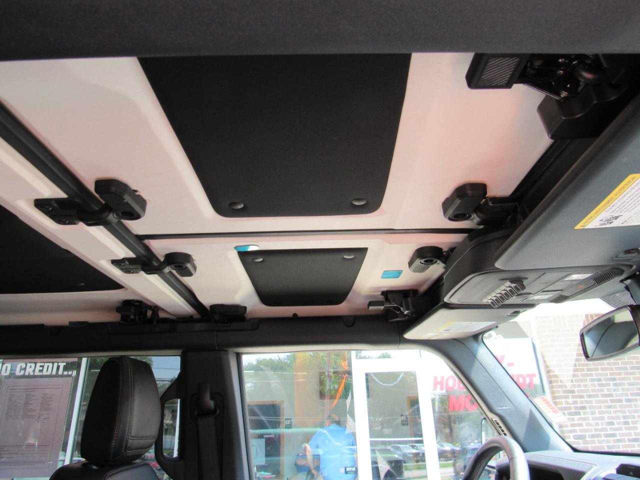 Used 2025 Ford Bronco Badlands AWD/4WD image 34