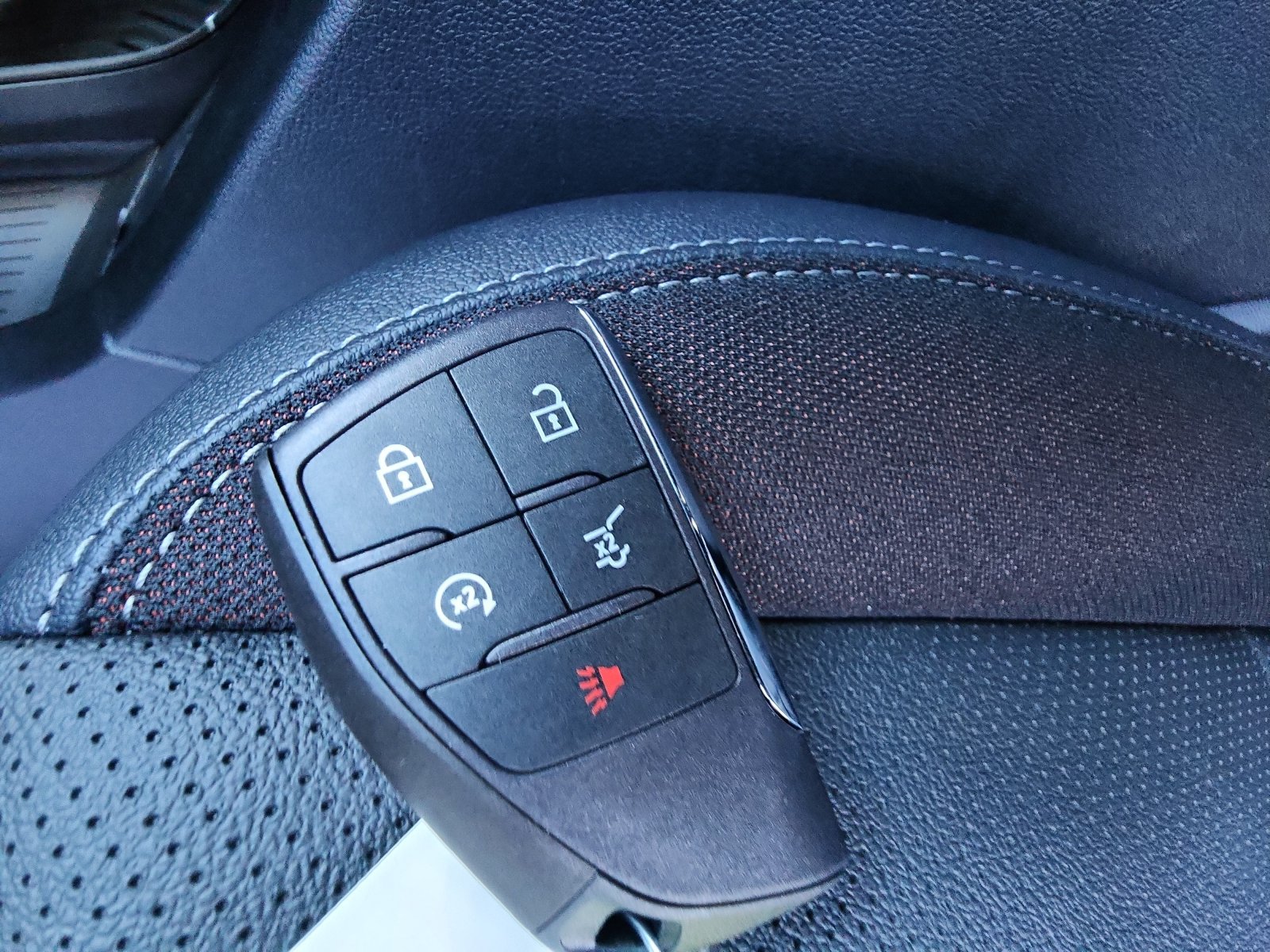 New 2026 Chevrolet Equinox EV RS w/ LPO, All-Weather Mat Package FWD image 26