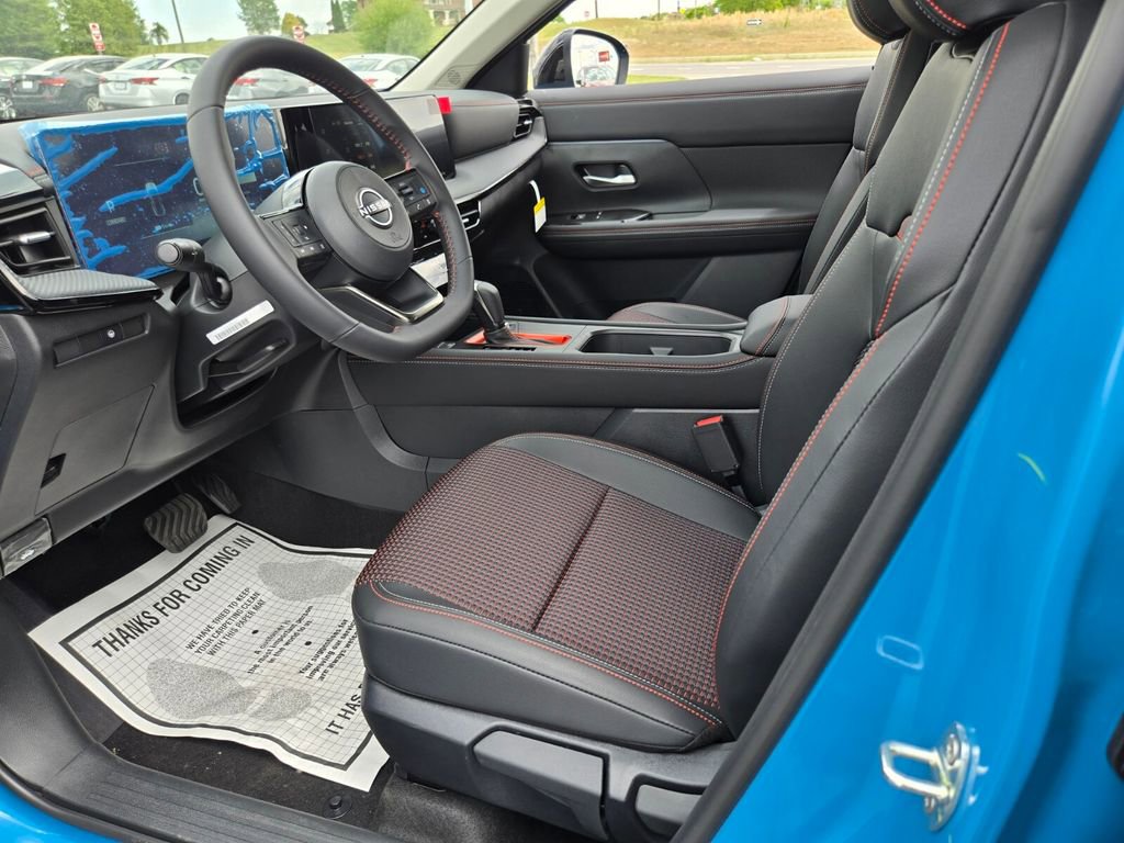 New 2026 Nissan Kicks SR w/ Cold Weather Package AWD/4WD image 4