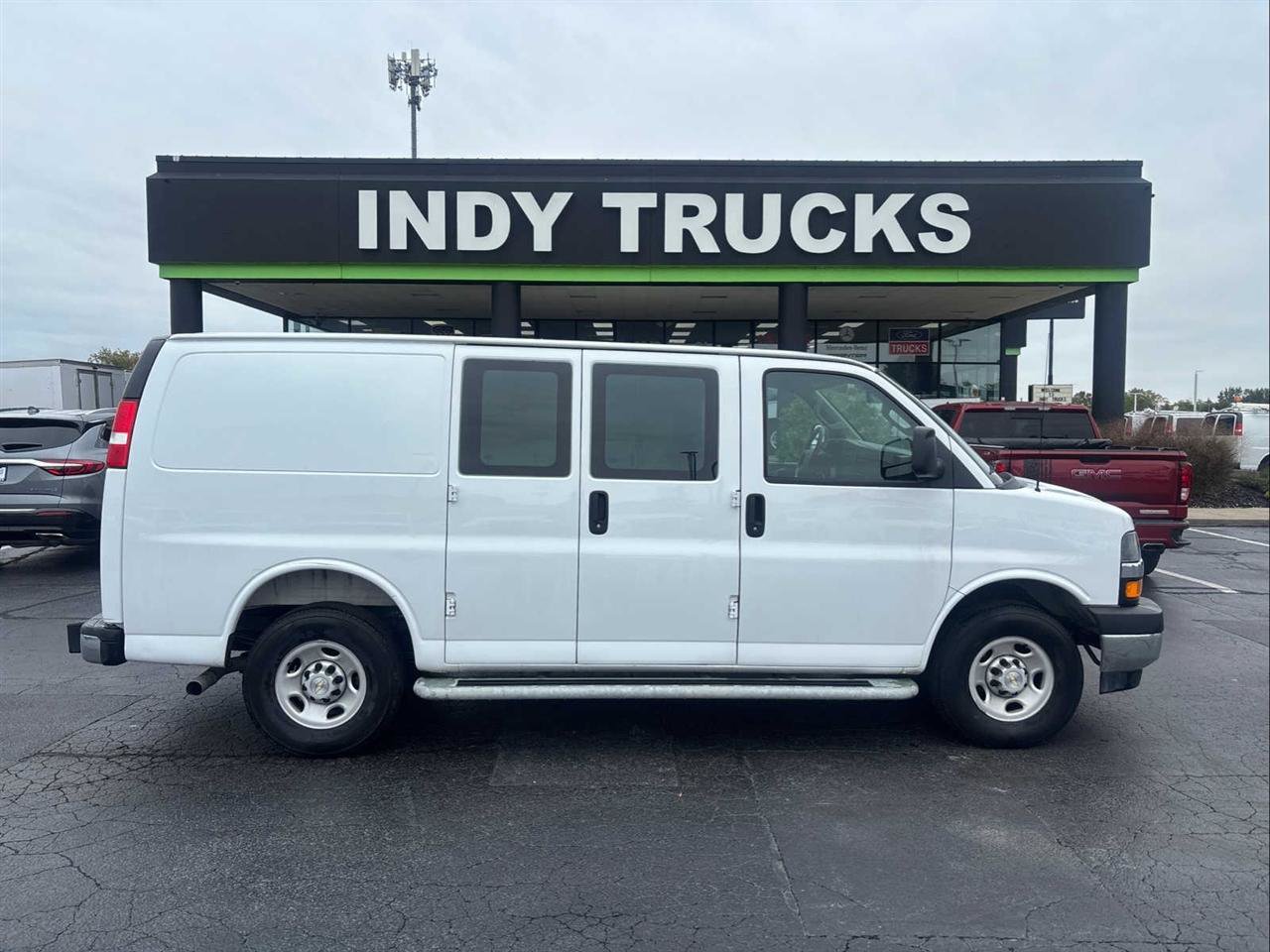 Used 2025 Chevrolet Express 2500 w/ Driver Convenience Package RWD image 1