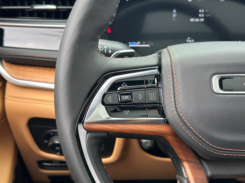 New 2025 Jeep Grand Cherokee L Summit AWD/4WD image 45