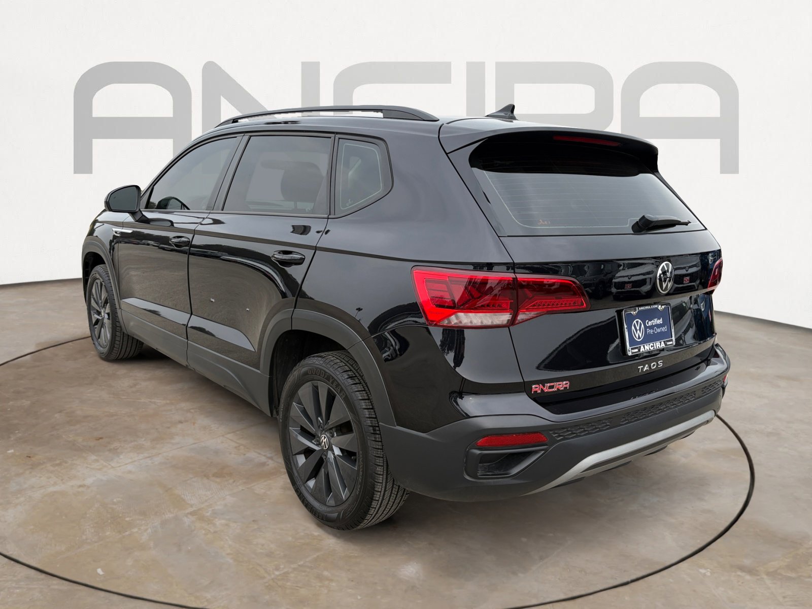 Certified 2024 Volkswagen Taos S w/ MDO Package image 8