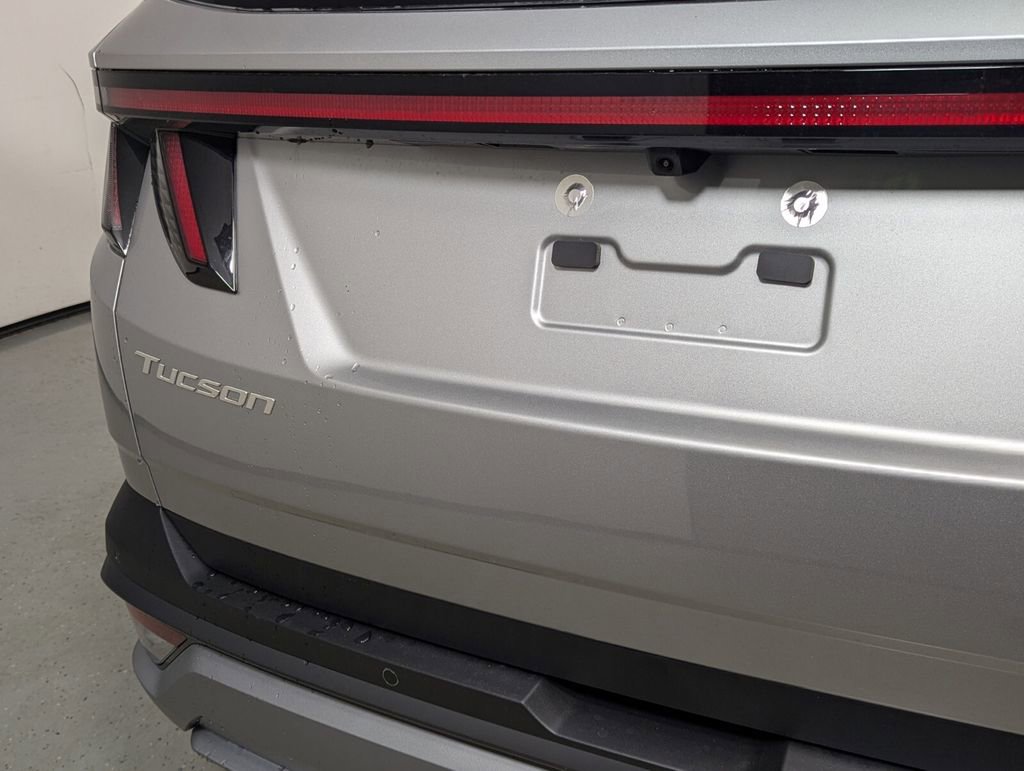 New 2026 Hyundai Tucson Limited FWD image 8