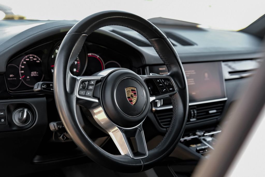 Used 2022 Porsche Cayenne AWD/4WD image 14