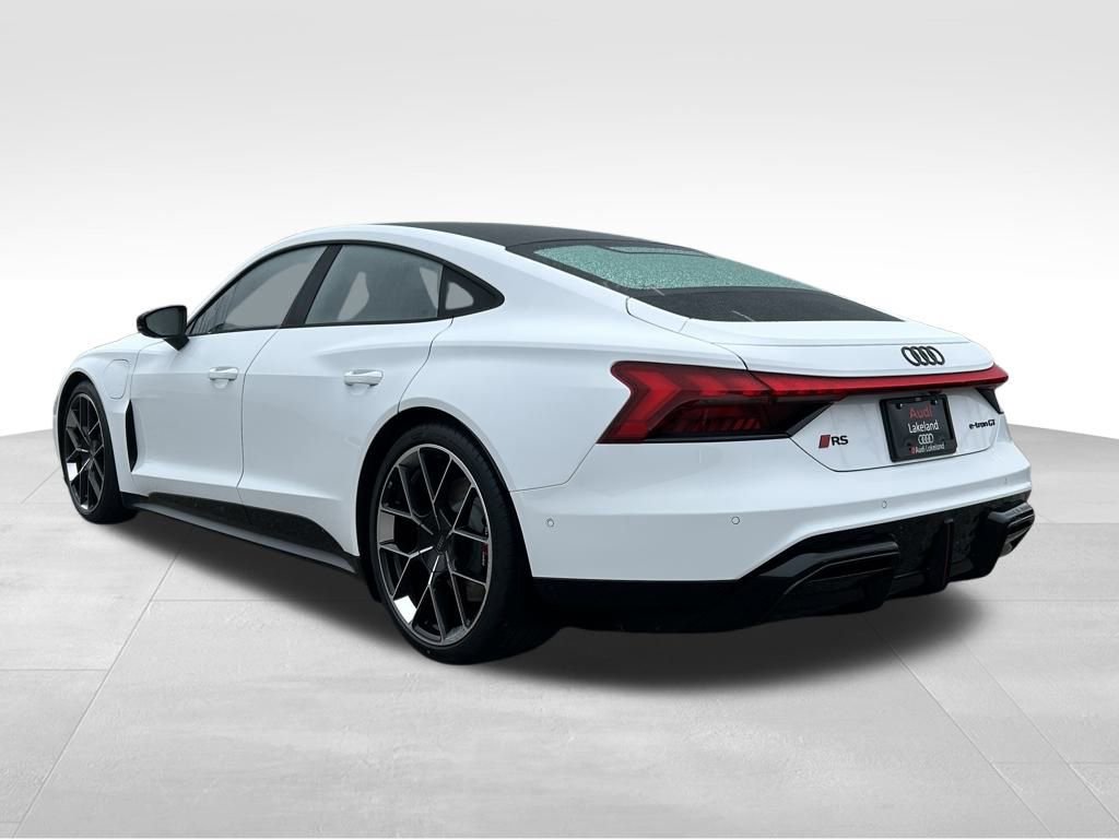 New 2026 Audi RS e-tron GT Base image 3