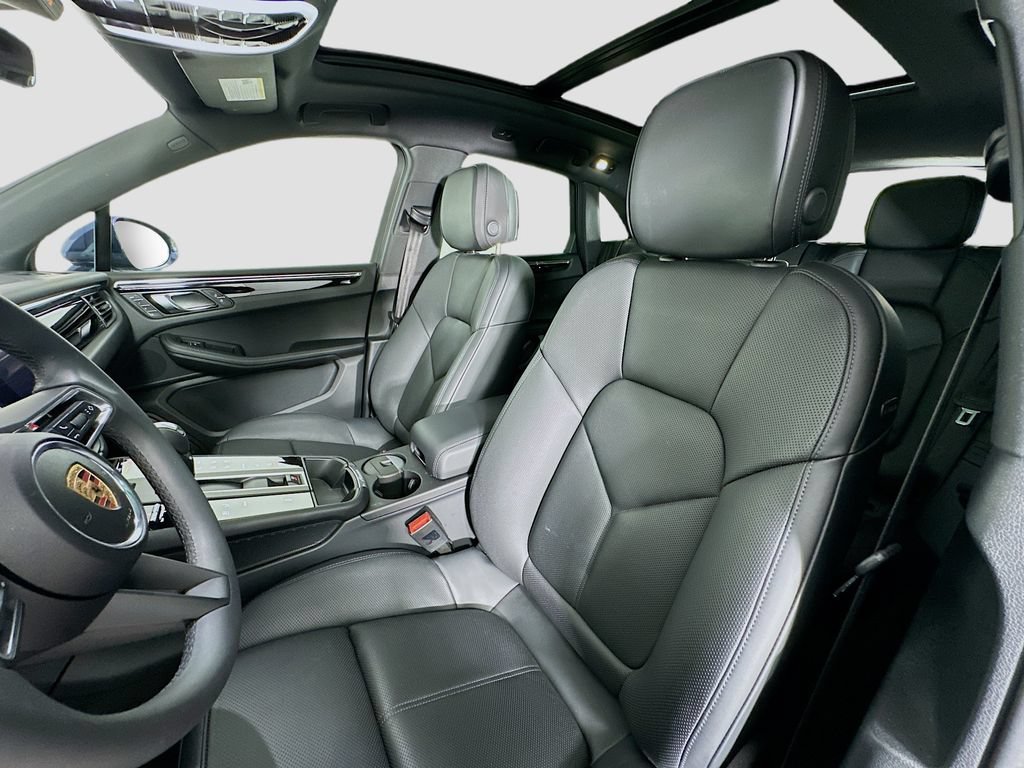 New 2025 Porsche Macan AWD/4WD image 5