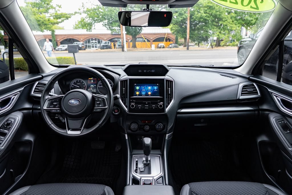 Used 2022 Subaru Forester Premium AWD/4WD image 9