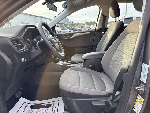 Used 2022 Ford Escape S image 17