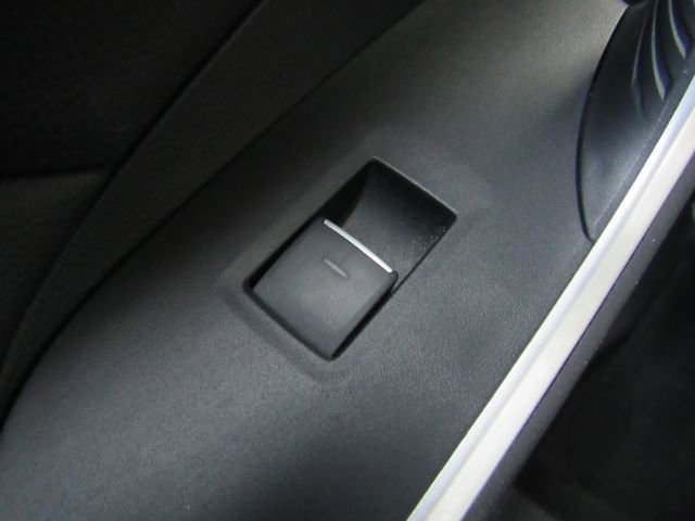 Used 2025 Toyota RAV4 XLE image 30