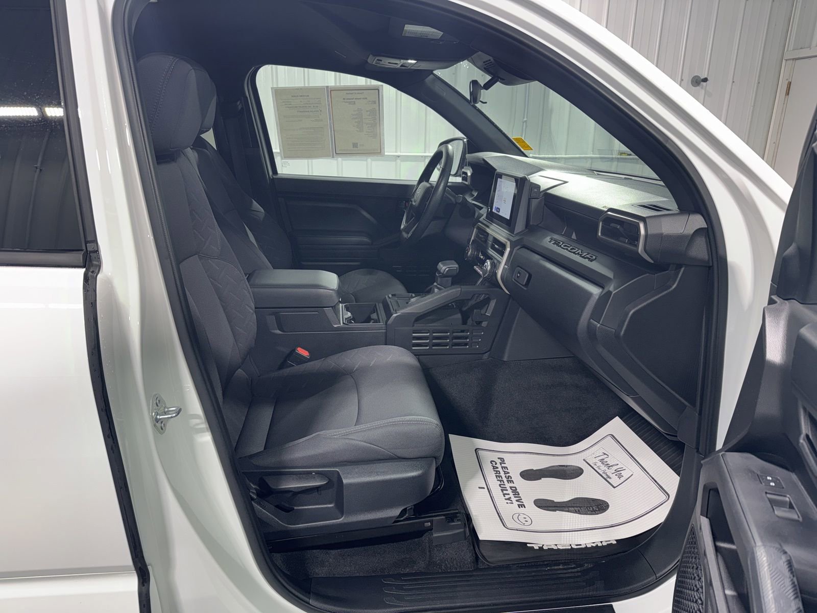 Used 2025 Toyota Tacoma SR image 10