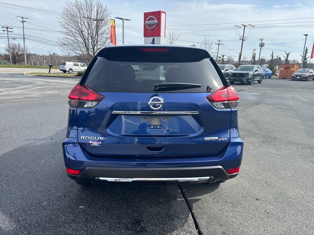 Used 2020 Nissan Rogue S w/ Special Edition Package image 4