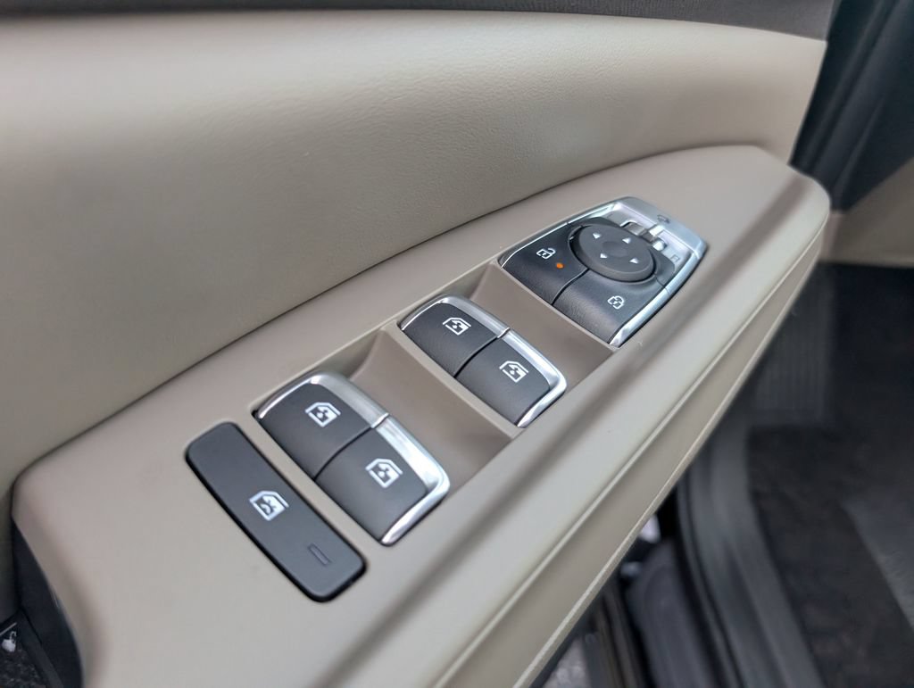New 2026 Kia Carnival EX FWD image 13