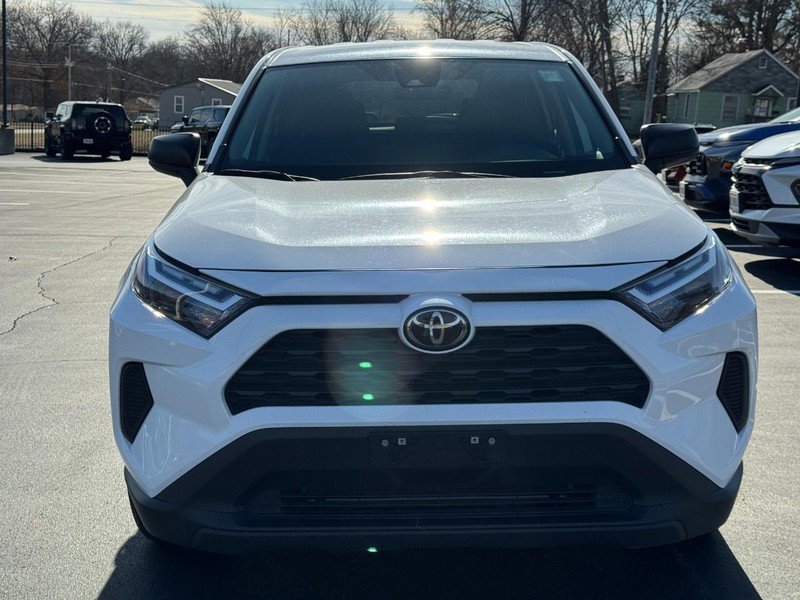 Used 2024 Toyota RAV4 LE image 9