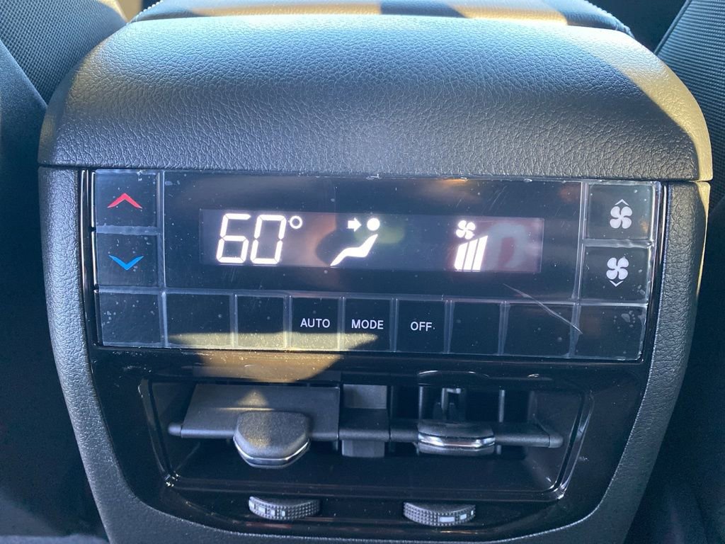 New 2025 Jeep Grand Cherokee L Altitude image 38