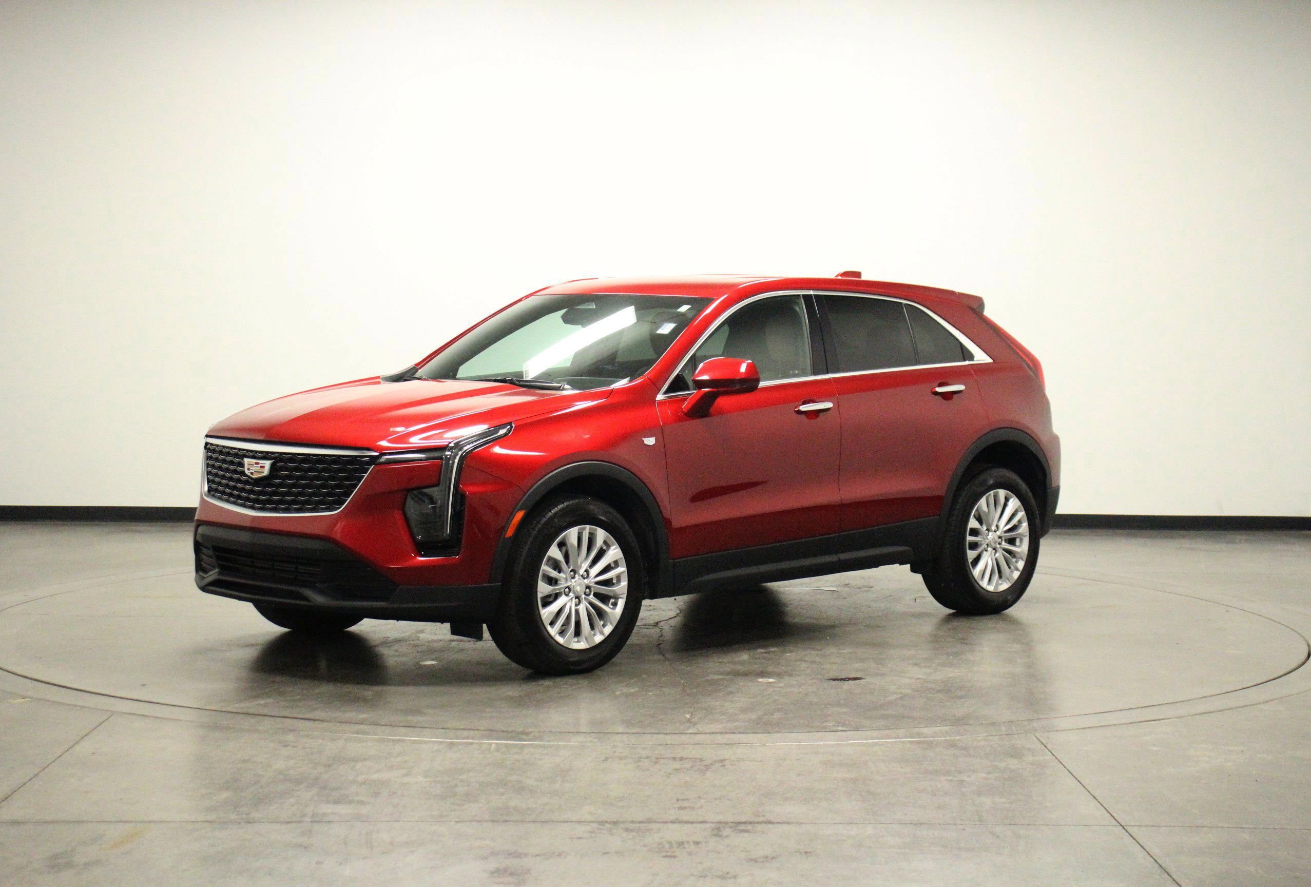 Used 2024 Cadillac XT4 Luxury image 4