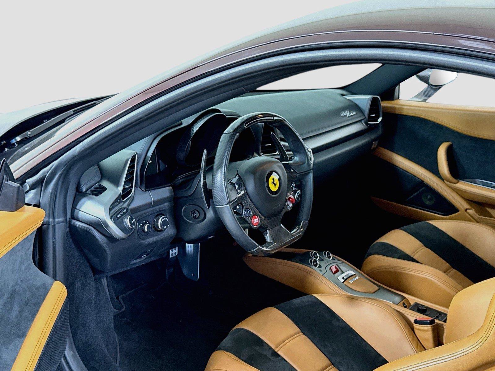 Used 2011 Ferrari 458 Italia Coupe RWD image 18