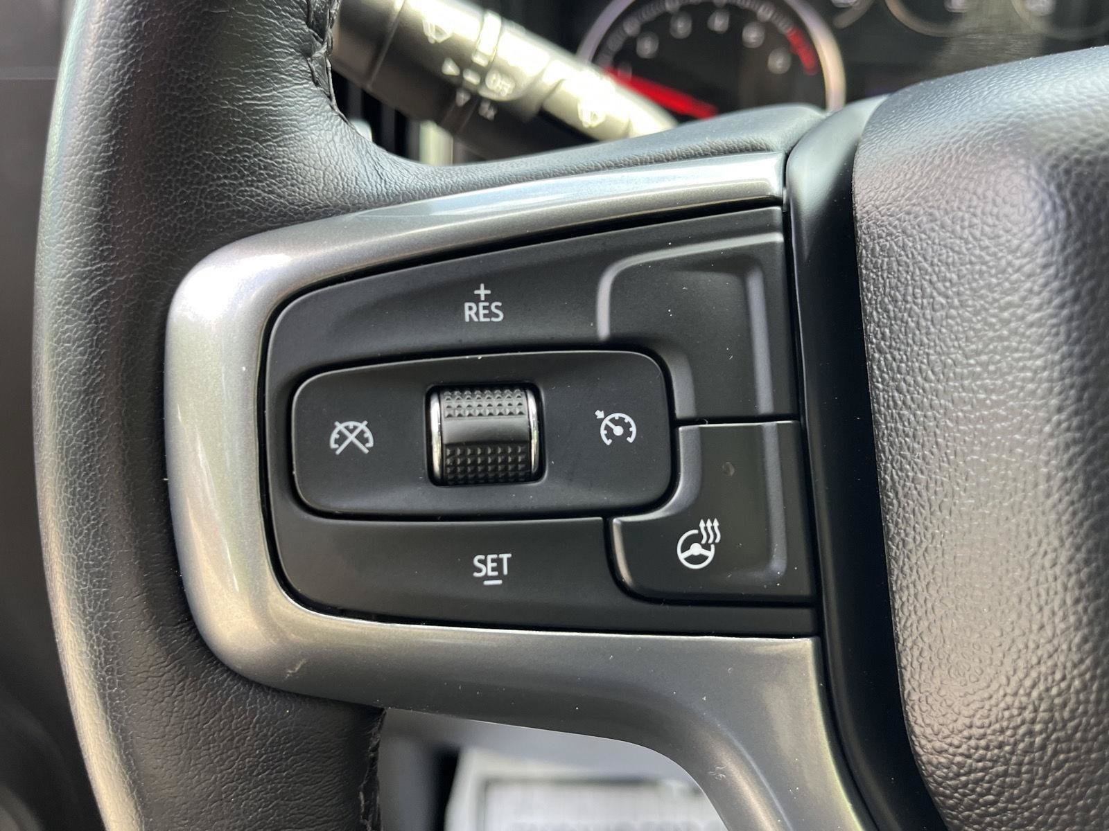 Used 2022 Chevrolet Silverado 1500 LT AWD/4WD image 28