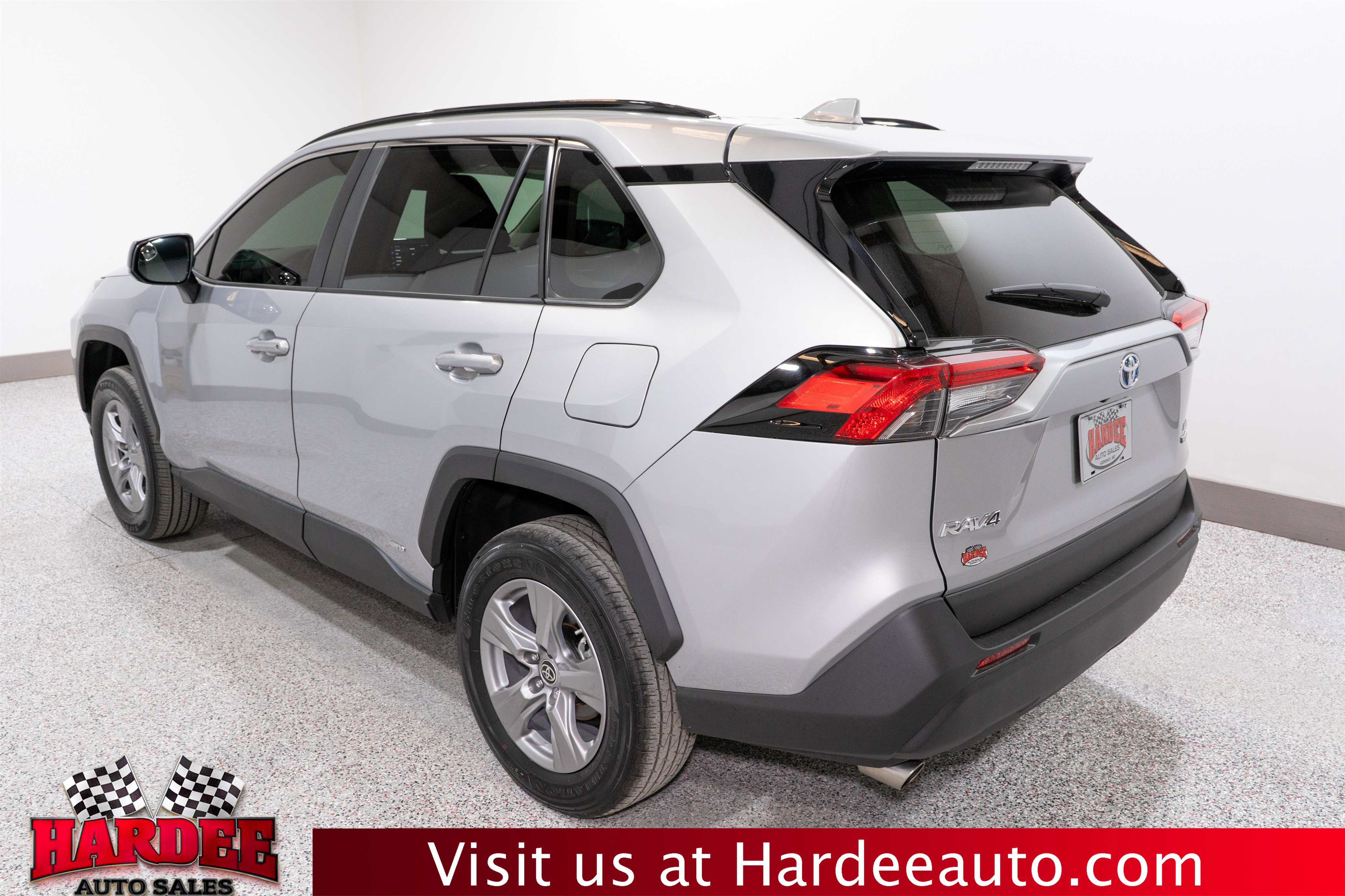 Used 2024 Toyota RAV4 LE image 3