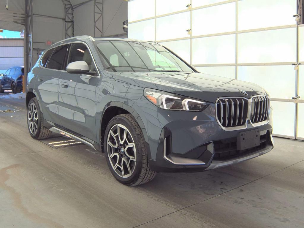 Used 2024 BMW X1 xDrive28i w/ Premium Package image 6