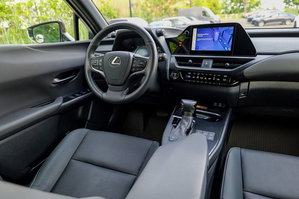 Used 2024 Lexus UX 250h F Sport AWD/4WD image 41
