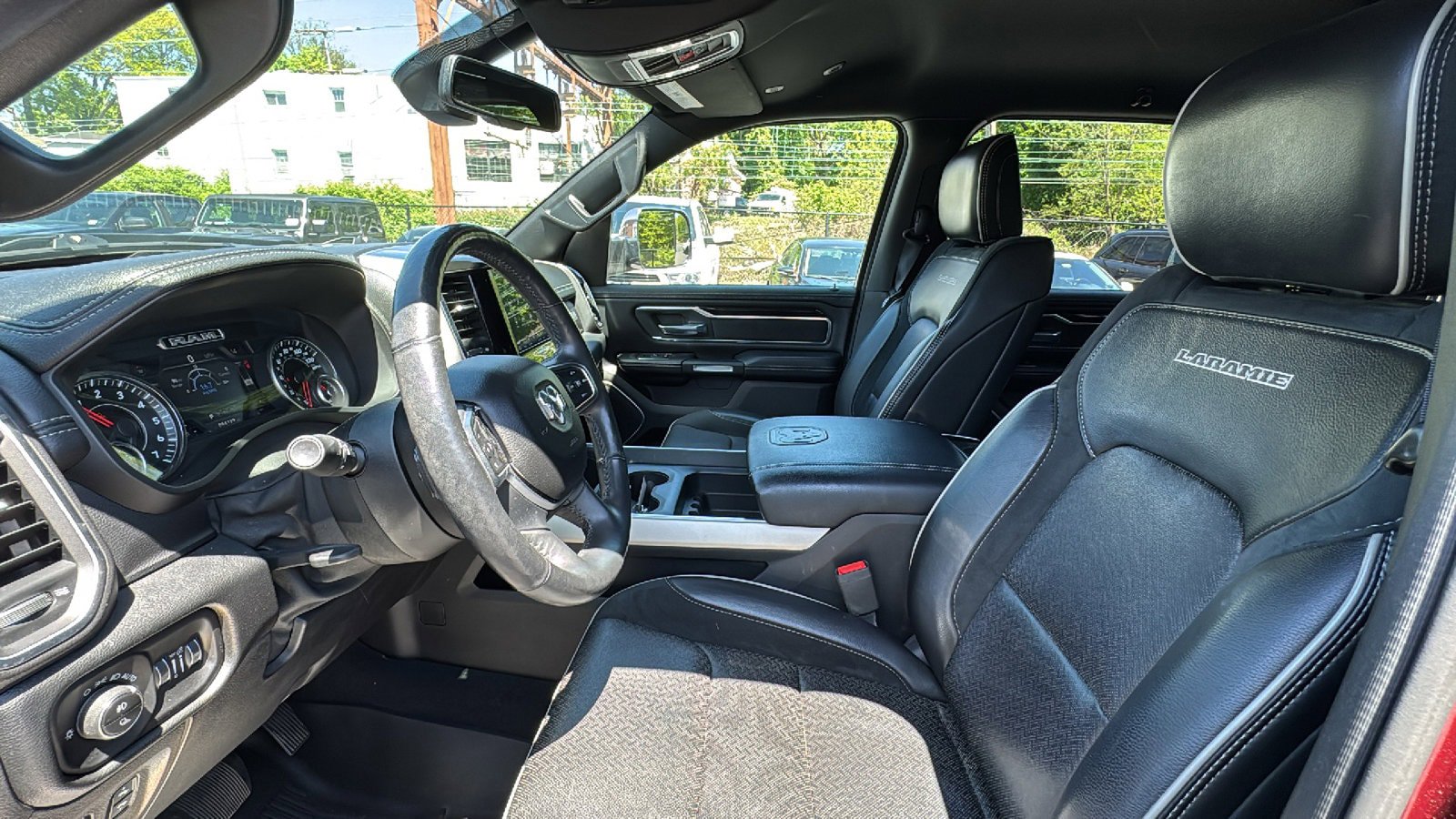 Used 2019 RAM 1500 Laramie w/ Sport Appearance Package AWD/4WD image 14