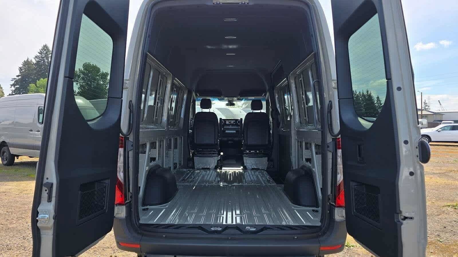 Used 2026 Mercedes-Benz Sprinter 2500 image 20