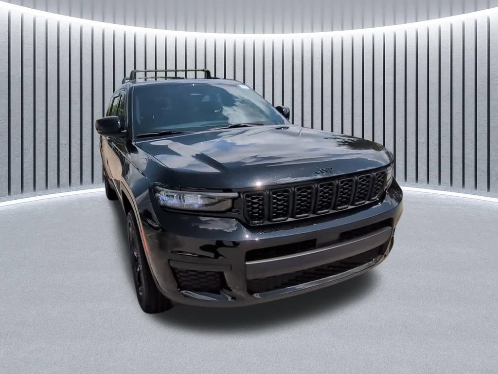 Used 2024 Jeep Grand Cherokee L Altitude AWD/4WD image 18