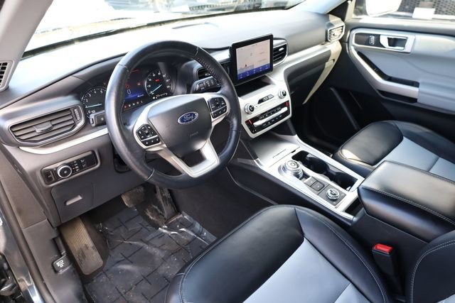 Used 2023 Ford Explorer XLT w/ Equipment Group 202A image 12