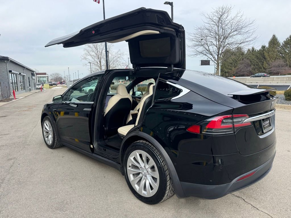 Used 2020 Tesla Model X Long Range image 34