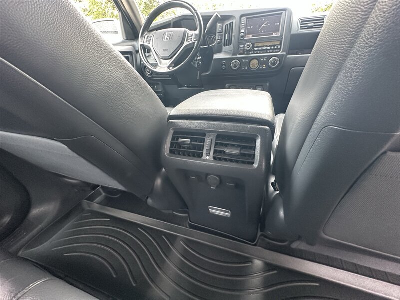 Used 2014 Honda Ridgeline SE image 32