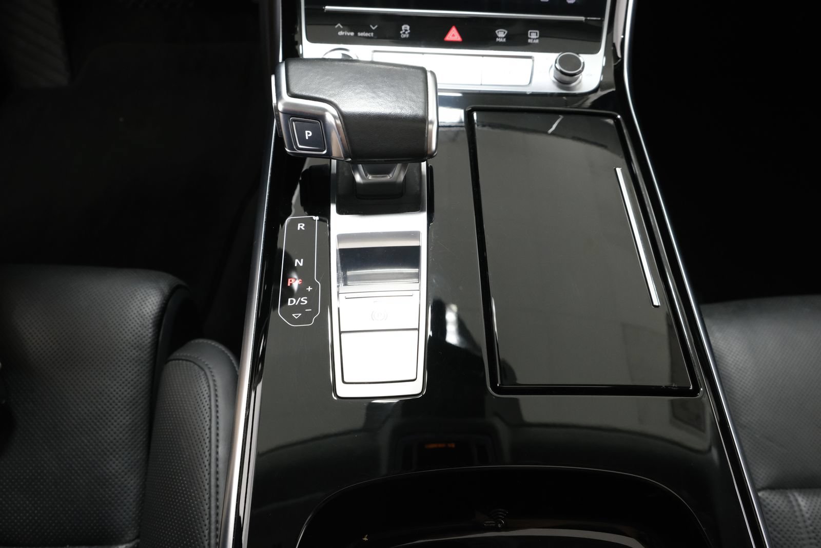 Used 2021 Audi A8 L 4.0T w/ Luxury Package AWD/4WD image 24