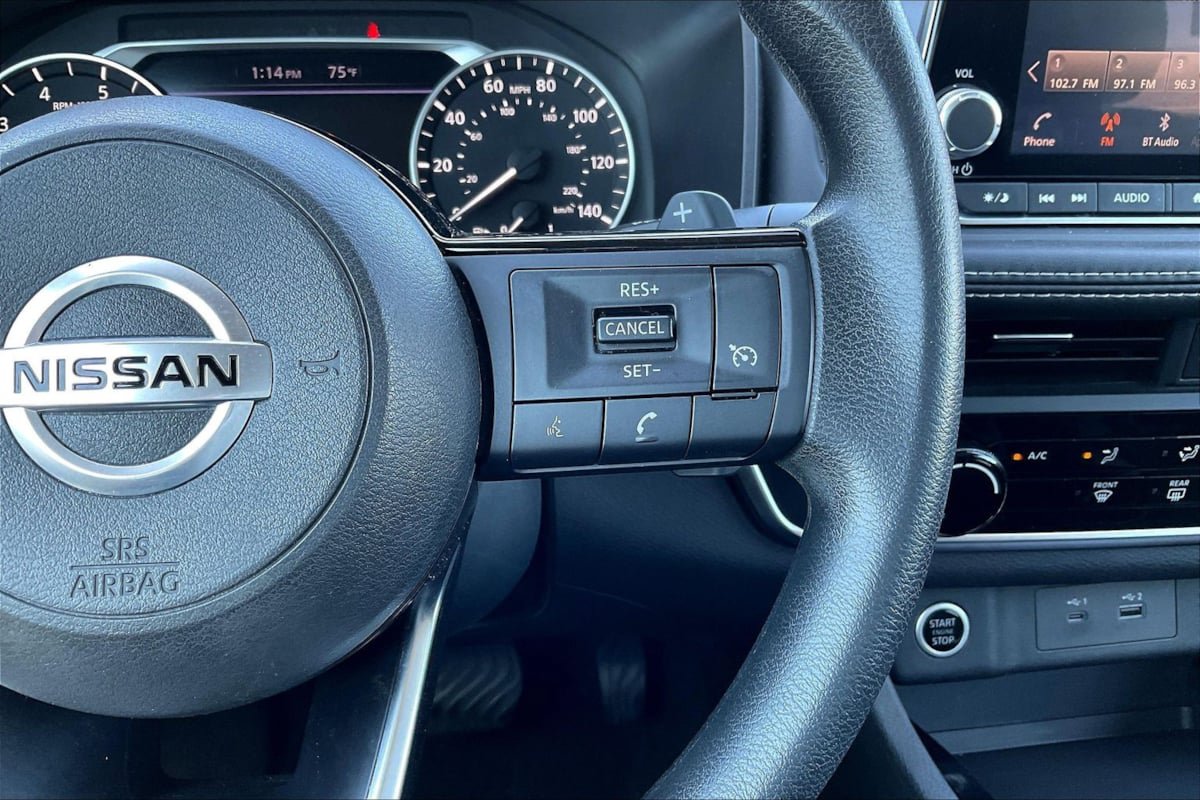 Used 2021 Nissan Rogue S FWD image 19