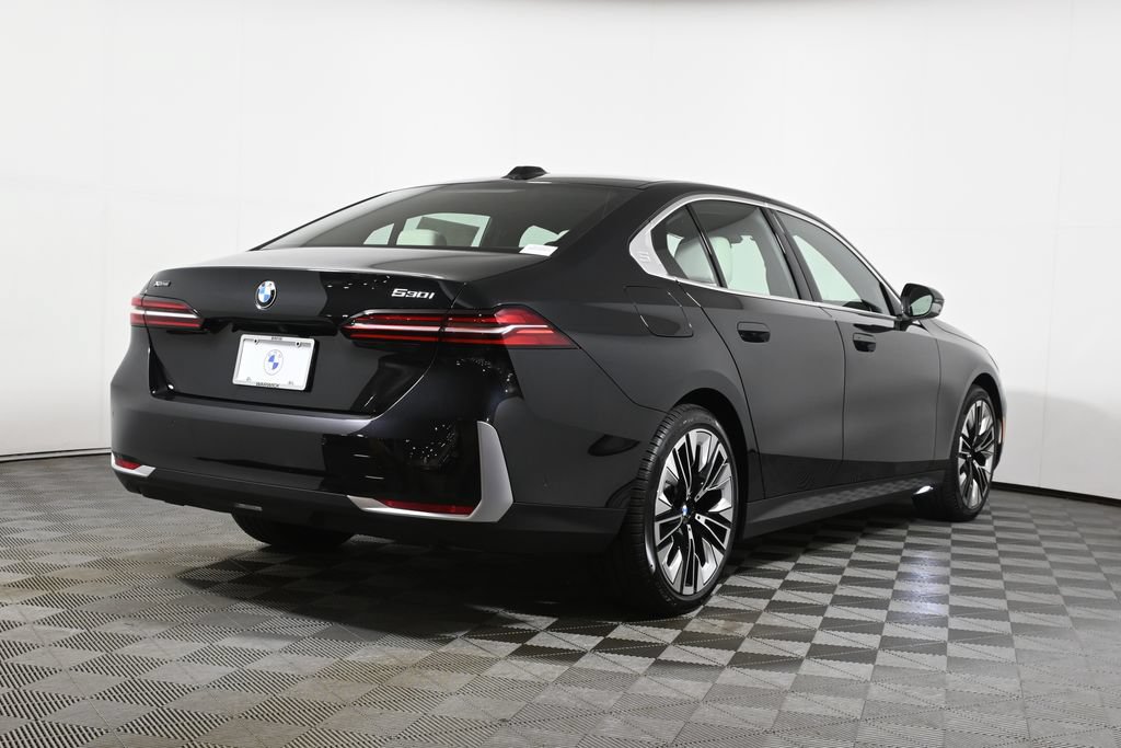 New 2027 BMW 530i xDrive w/ Premium Package AWD/4WD image 7