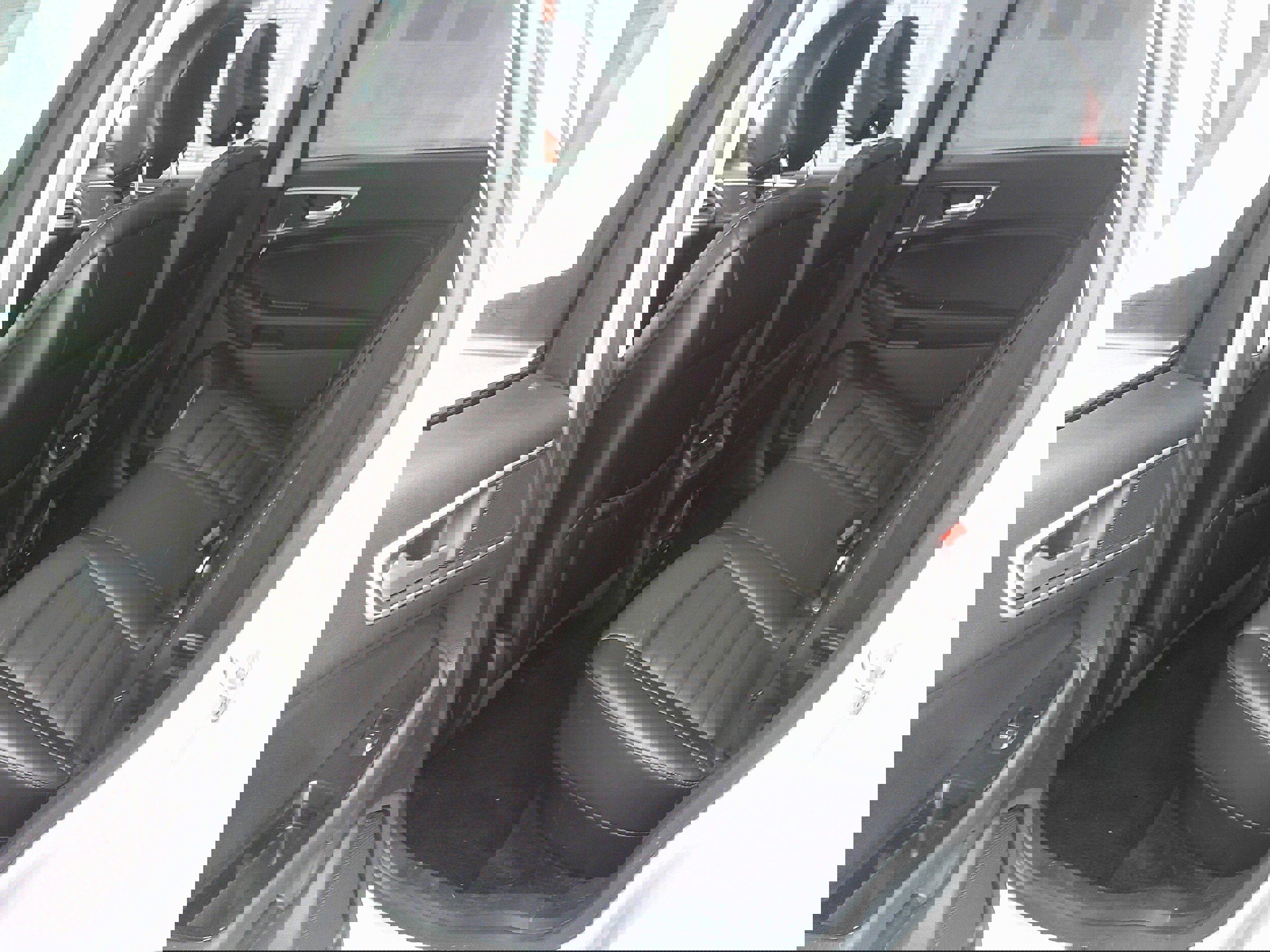 Used 2018 Ford Edge SEL w/ Equipment Group 201A image 18