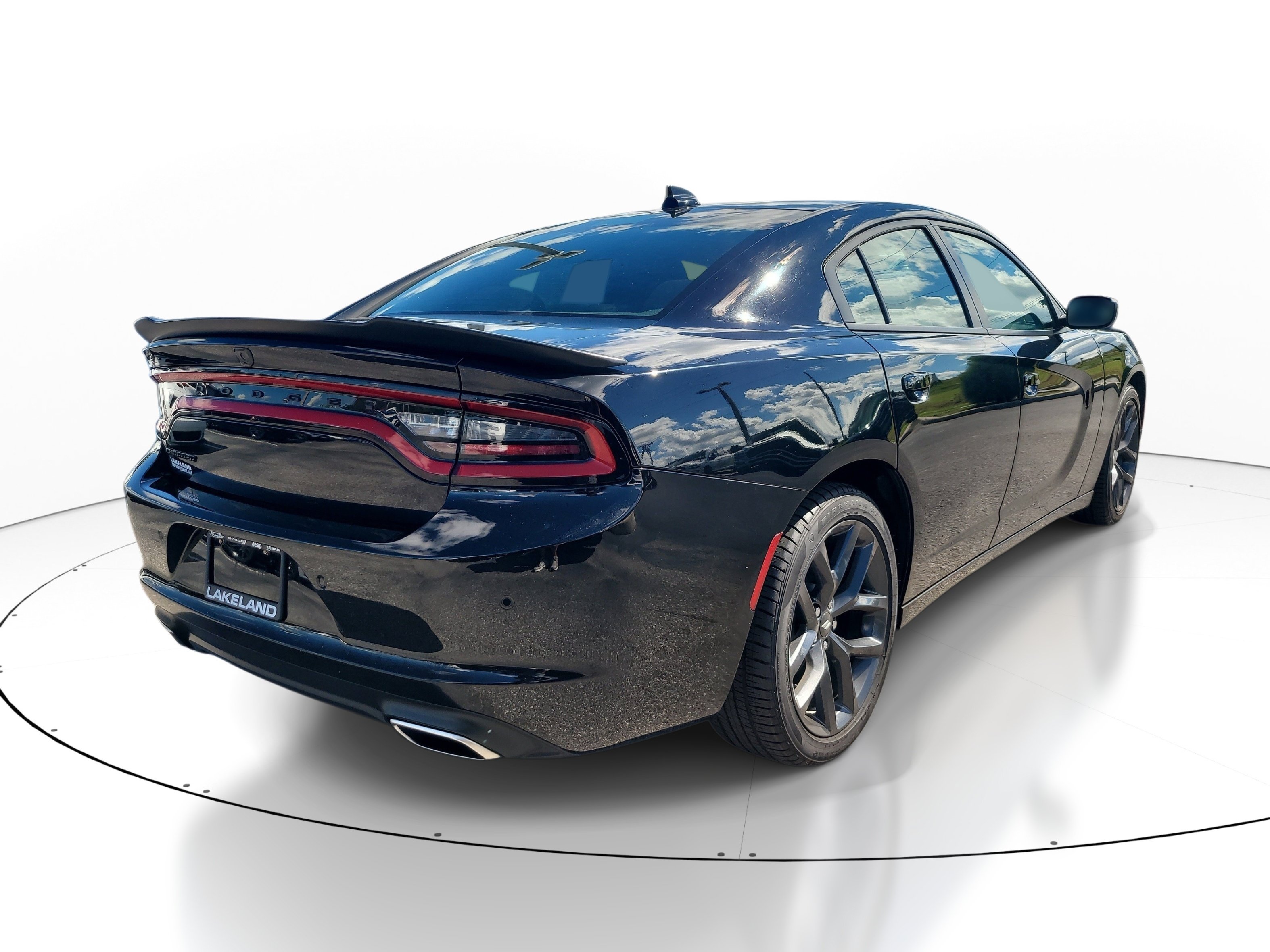 Used 2023 Dodge Charger SXT w/ Blacktop Package RWD image 4
