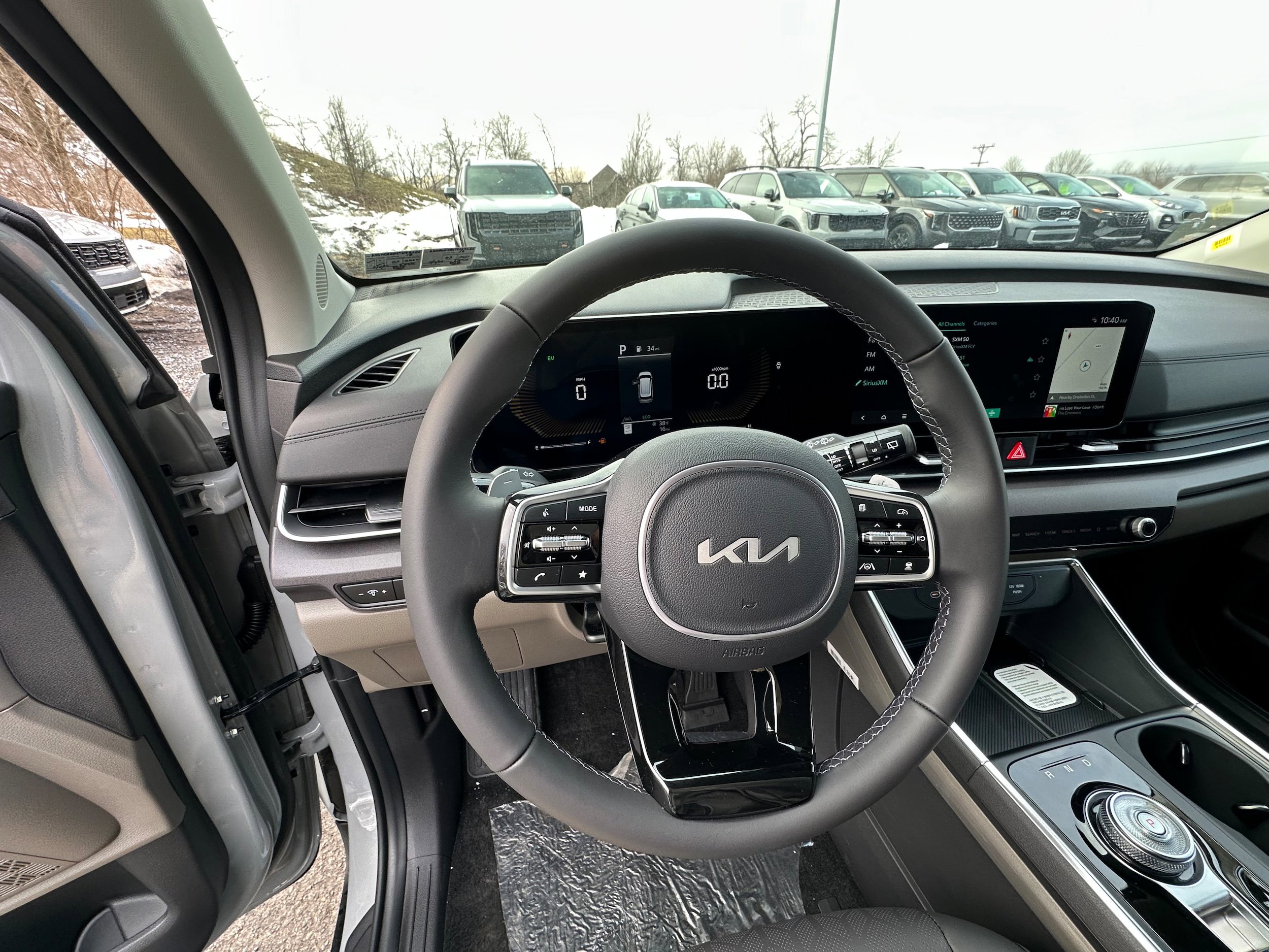 New 2026 Kia Carnival EX FWD image 37
