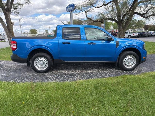 Used 2025 Ford Maverick XL w/ 4K Tow Package AWD/4WD image 1
