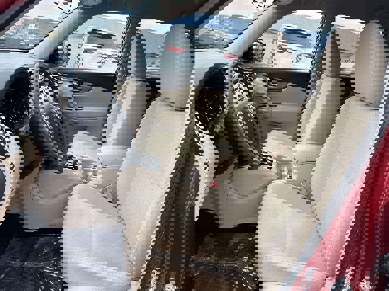 Used 2016 Nissan Rogue SV w/ SV Premium Package image 14