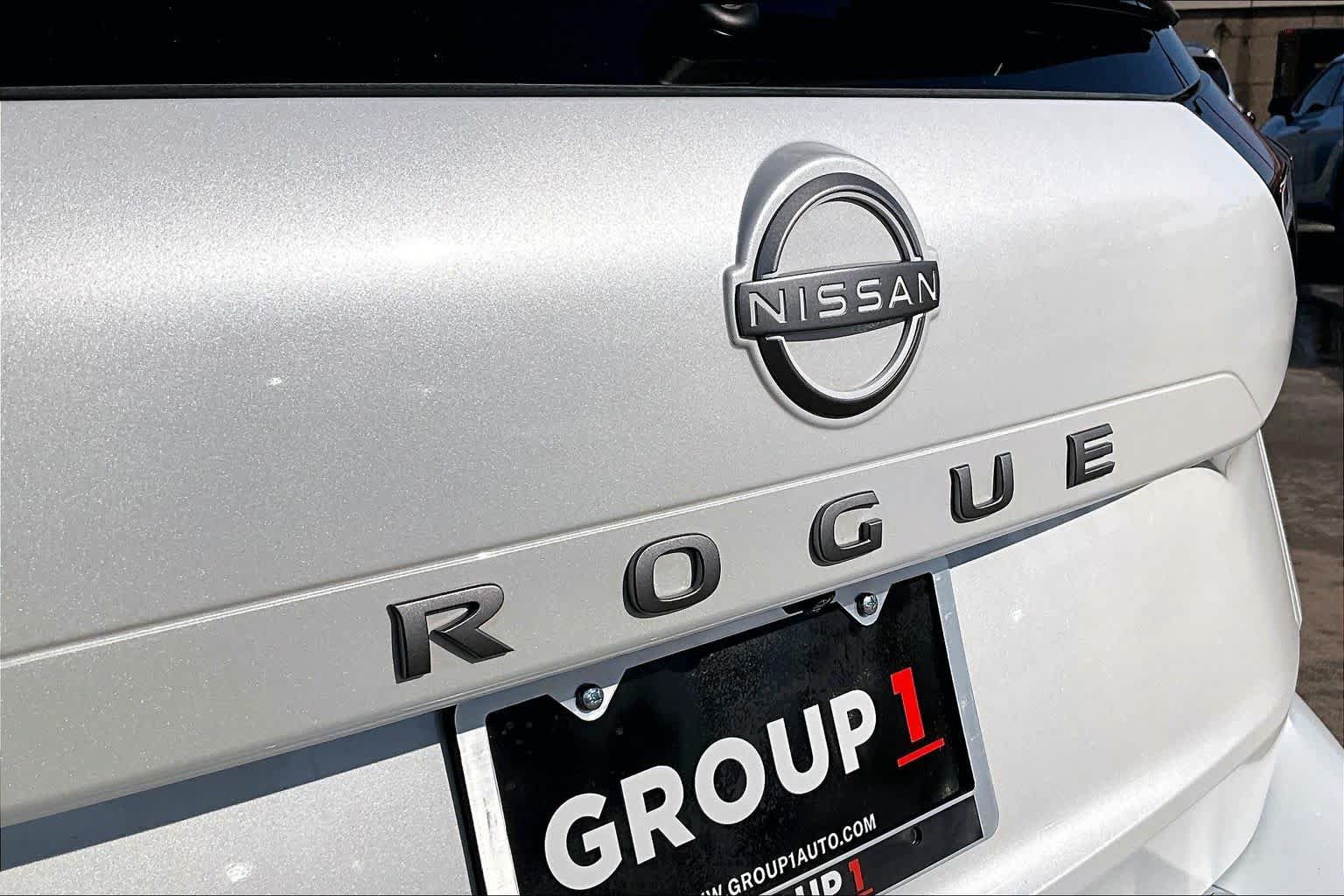 Certified 2026 Nissan Rogue SV FWD image 31