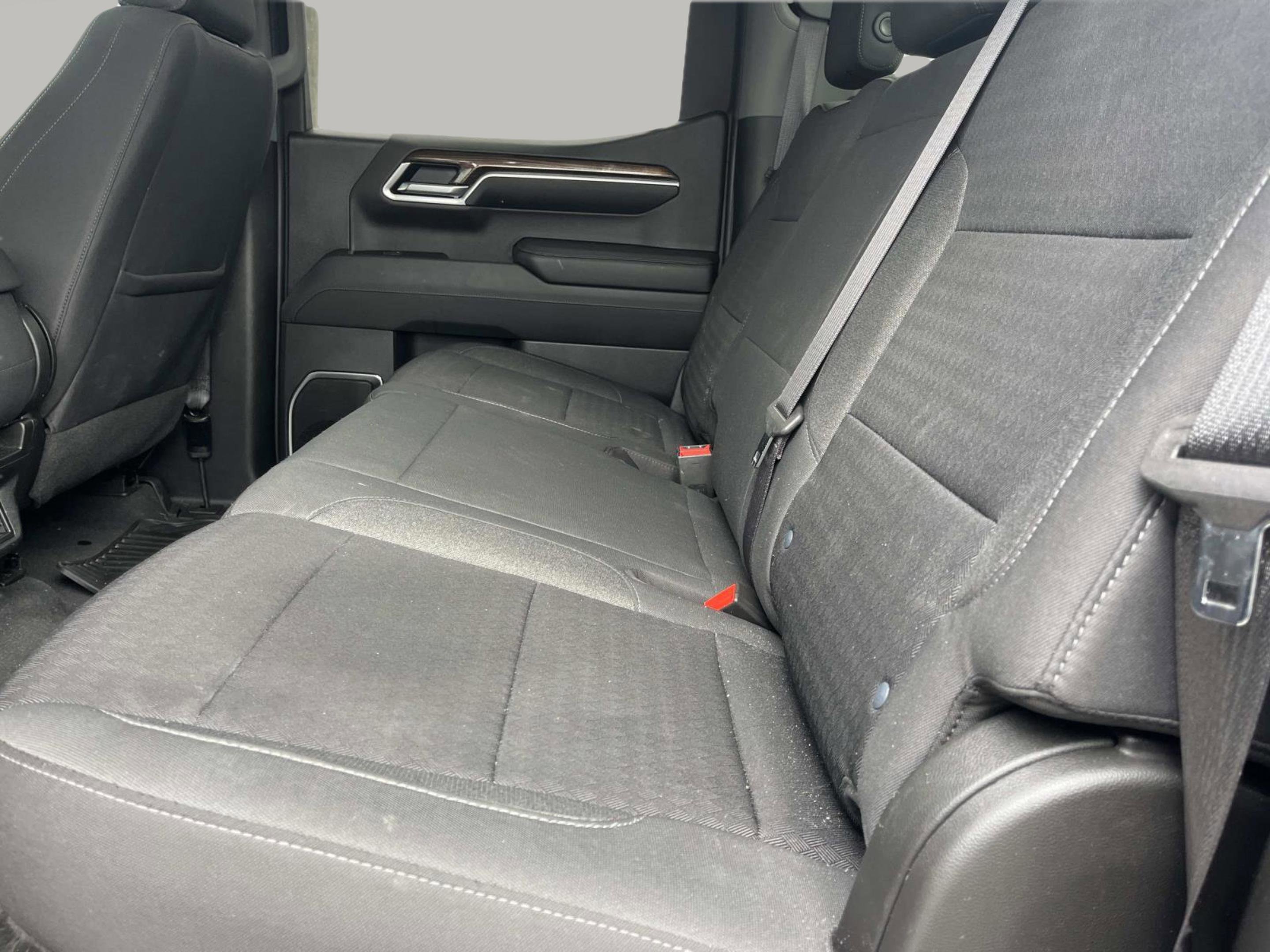 Used 2022 Chevrolet Silverado 1500 LT AWD/4WD image 14