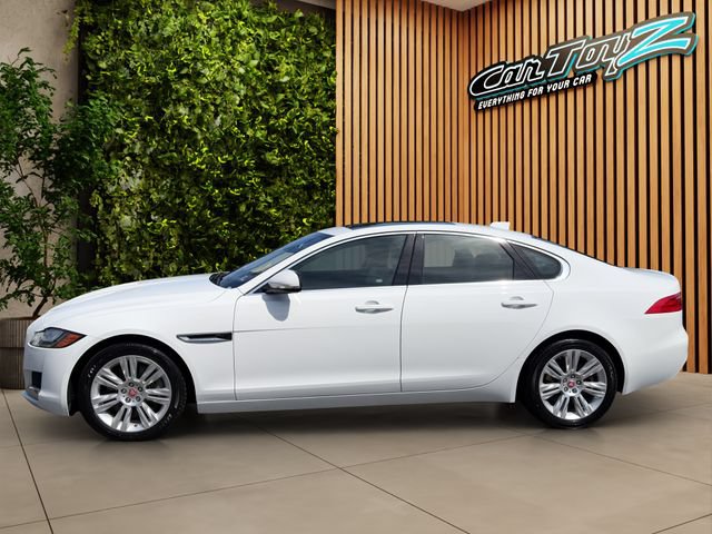 Used 2017 Jaguar XF Premium AWD/4WD image 26