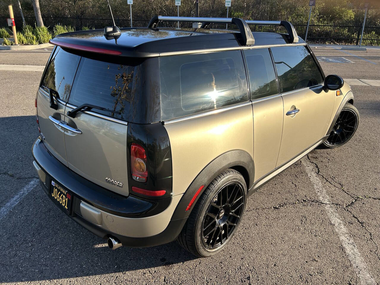 Used 2009 MINI Cooper Clubman Hardtop image 2