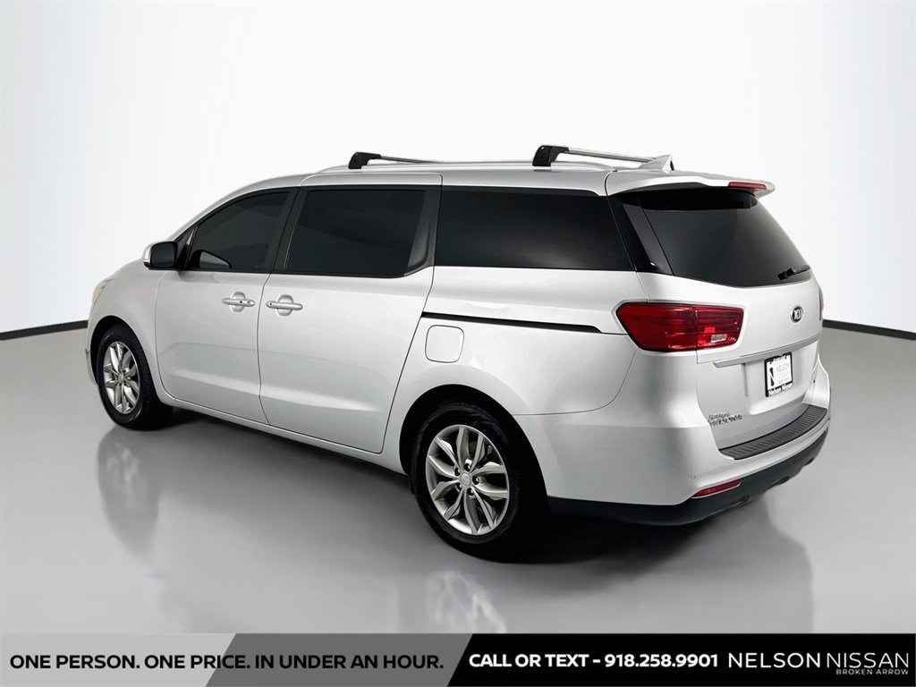 Used 2021 Kia Sedona EX FWD image 7